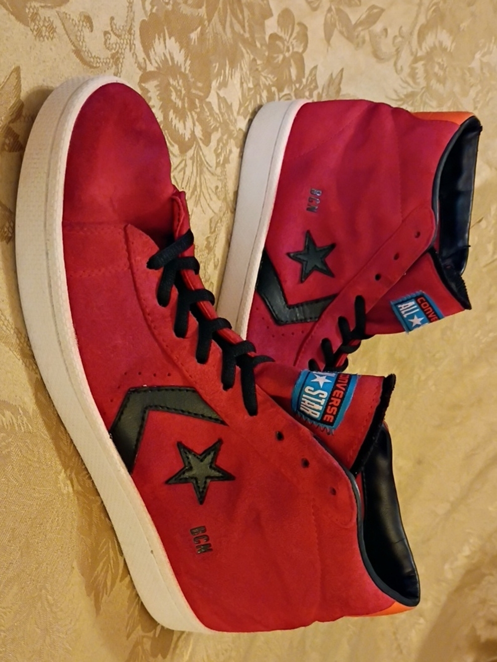 Converse High Top Sneakers in Red & Black Leather Suede Men's 10.0 Women's 11.5 - Picture 2 of 12